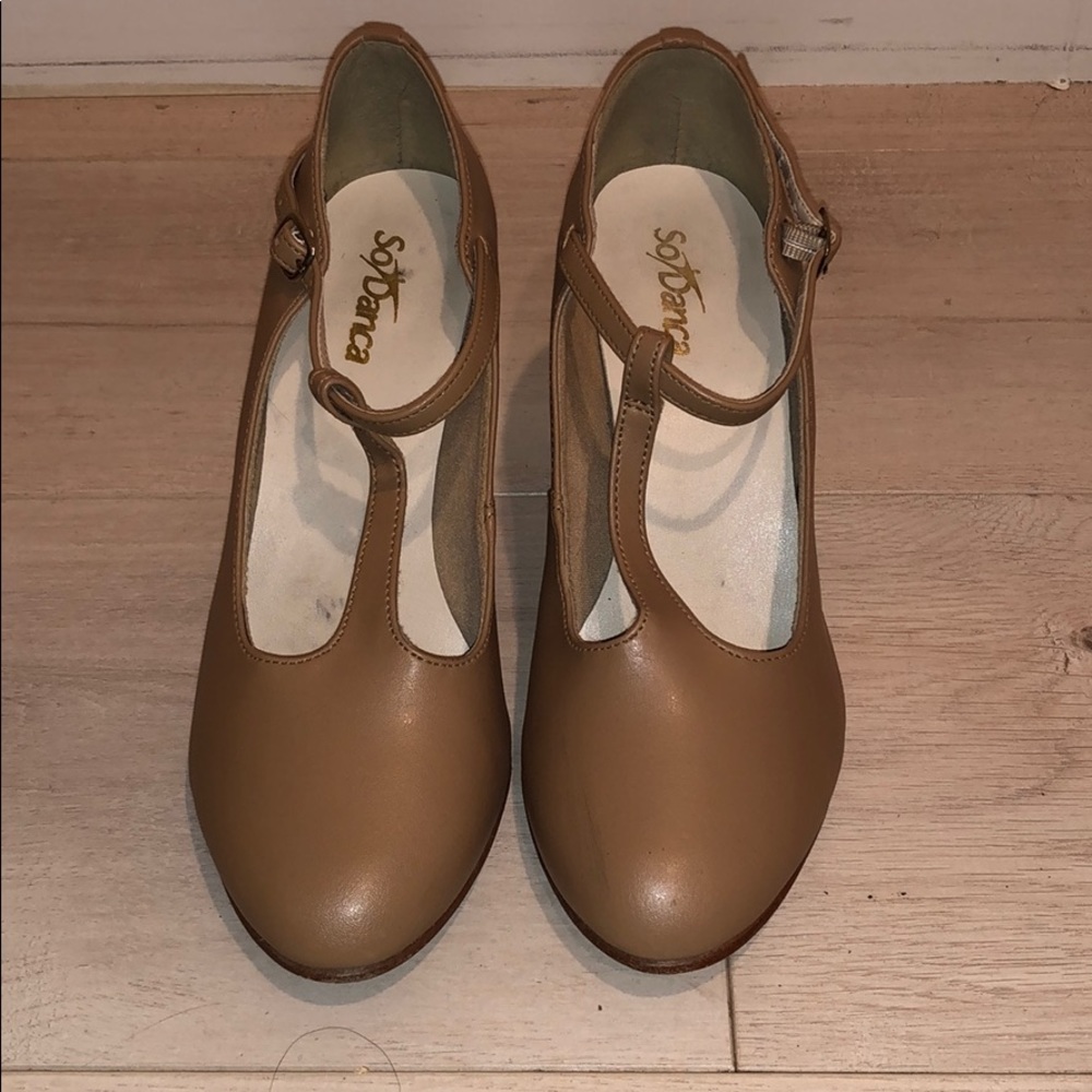 So danca character dance shoes